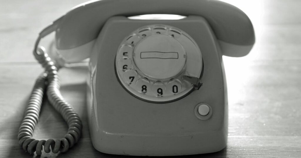 The Psychology of the “Call Now” Button: Color, Placement, and Text Matters